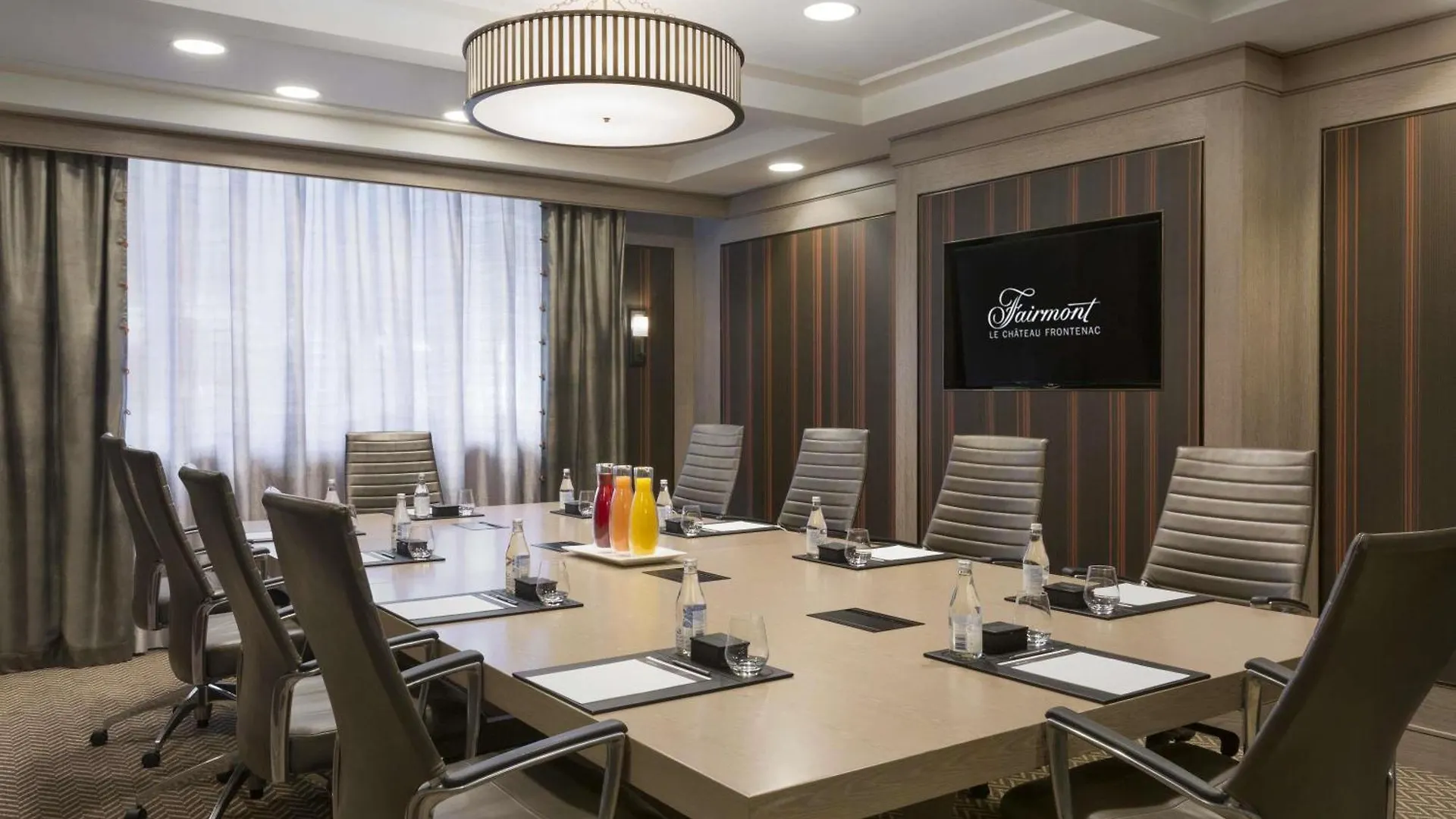 ***** Отель Fairmont Le Chateau Frontenac Квебек Канада