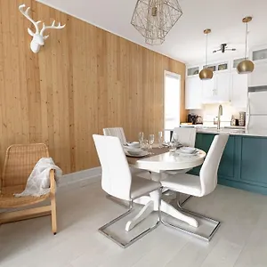 La Vie Est Belle: Free Parking, Gym, Rooftop Terrace Appartement